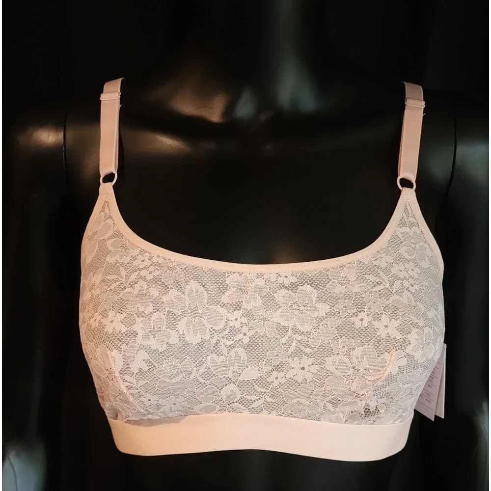 NWT Auden Lightly Lined Scoop Neck Bralette